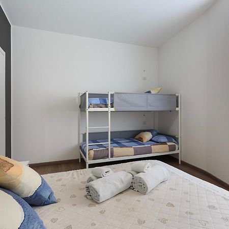 Anita'S Apartment Комо Екстериор снимка